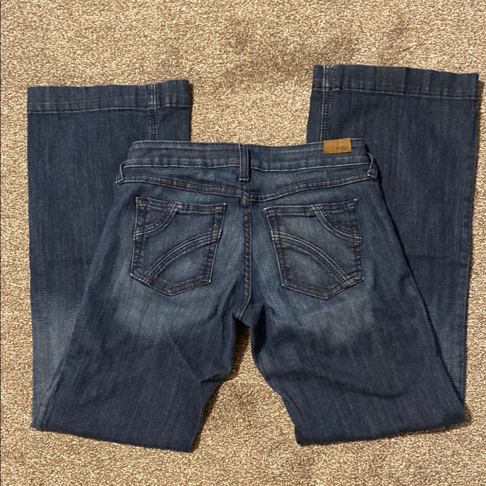 Women's Blue Jeans